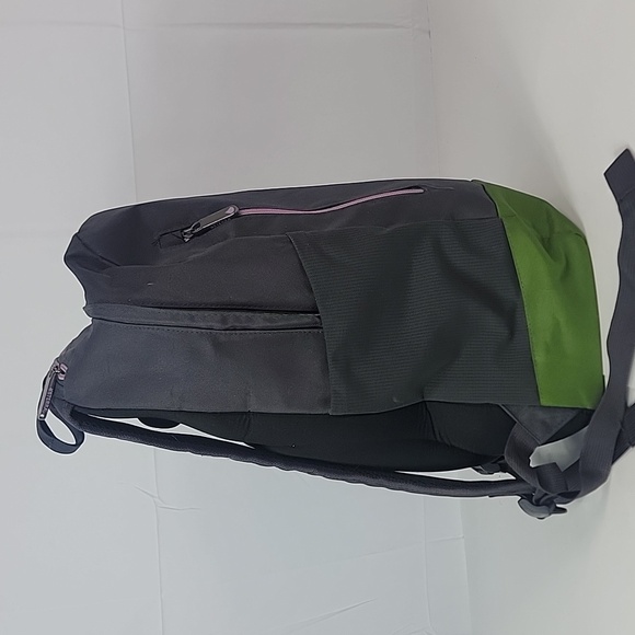 Doterra Canvas Green & Gray Backpack - Picture 5 of 13
